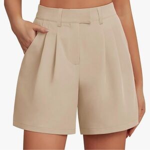 NEW Tailored Pleated Shorts Womens XL Neutral Chic Minimalist modest
